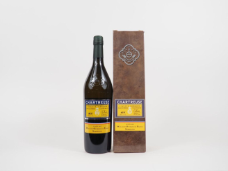 Vente aux enchères 1 BOUTEILLE CHARTREUSE "CUVÉE DES MEILLEURS OUVRIERS DE FRANCE" - 2014