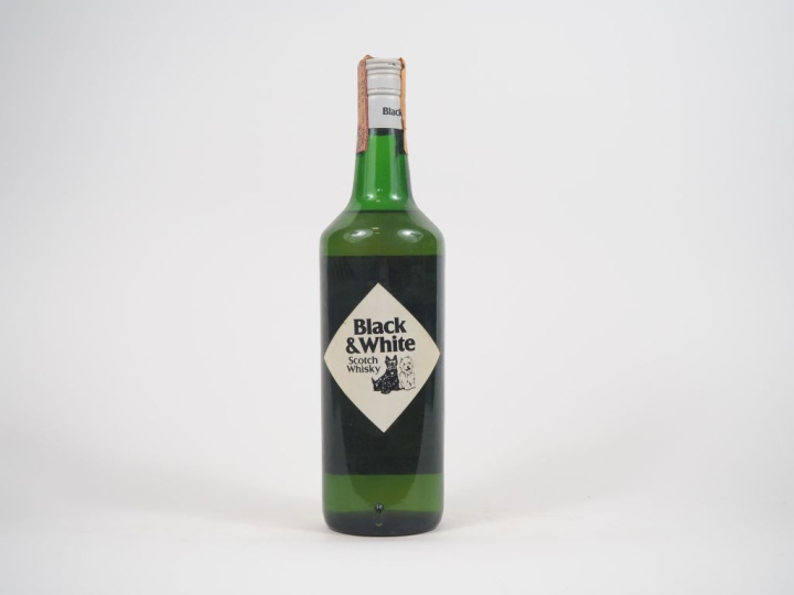 BLACK AND WHITE OLD SCOTCH WHISKY IMPORT Italie