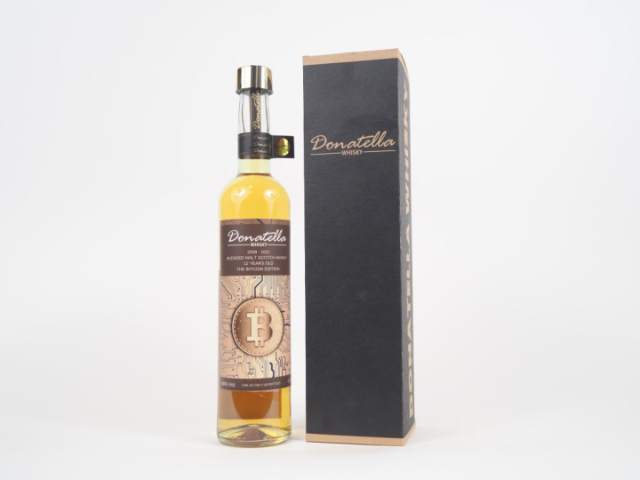 DONATELLA 12 YEARS EDITION BITCOIN BOTTLE N°23/100 50 cl - 40 %