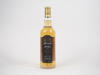 Vente aux enchères LAPHROAIG 10 YEARS AFICIONADO 1999  MURRAY MC DAVID BOTTLE  N°2/3 70 c