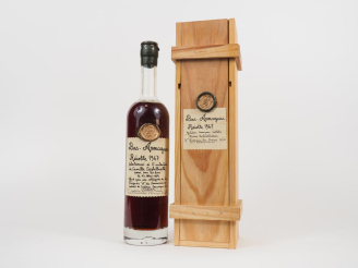 Vente aux enchères 1 BOUTEILLE BAS ARMAGNAC DELORD - 1967 - COFFRET -  CAPS CIRE ABIMÉE