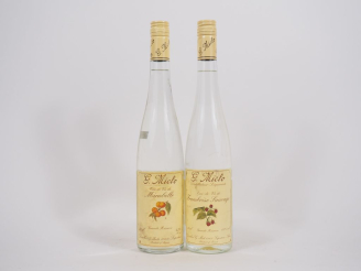 Vente aux enchères 2 BOUTEILLES EAU DE VIE MICLO : 1 EAU DE VIE DE MIRABELLE - ETLA/1 EAU