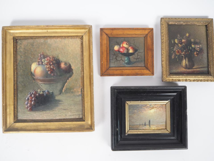 Ecole française XXème. 4 tableautins "nature morte" et "marine" Huiles