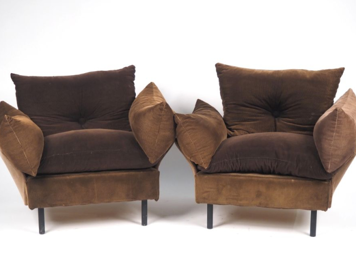 Mobilier de salon 1970 en velours marron, piétement métallique laqué n