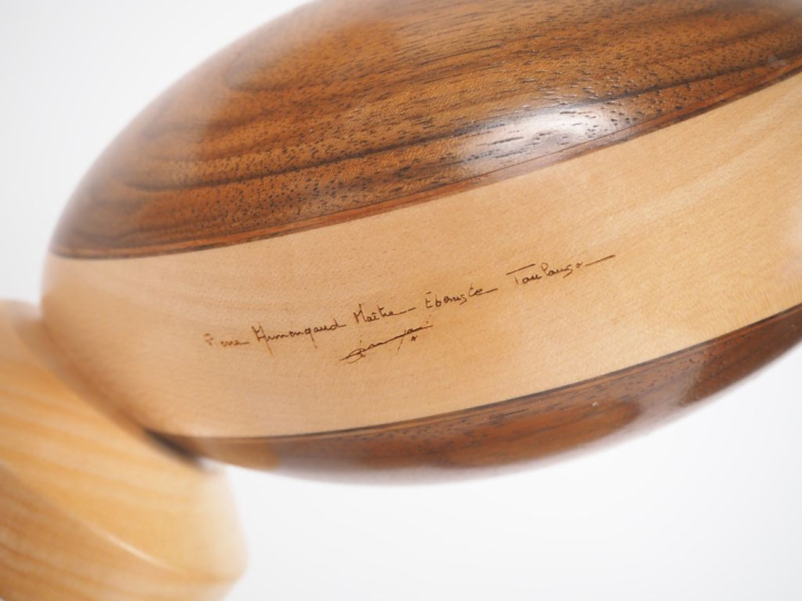 Pierre ARMENGAUD.  Cinq ballons de rugby en marqueterie et bois teinté