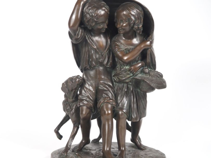 C. COMBERWERTH.  "les deux enfants riant avec leur chiens" Groupe en b