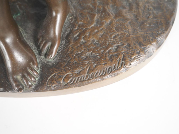 C. COMBERWERTH.  "les deux enfants riant avec leur chiens" Groupe en b