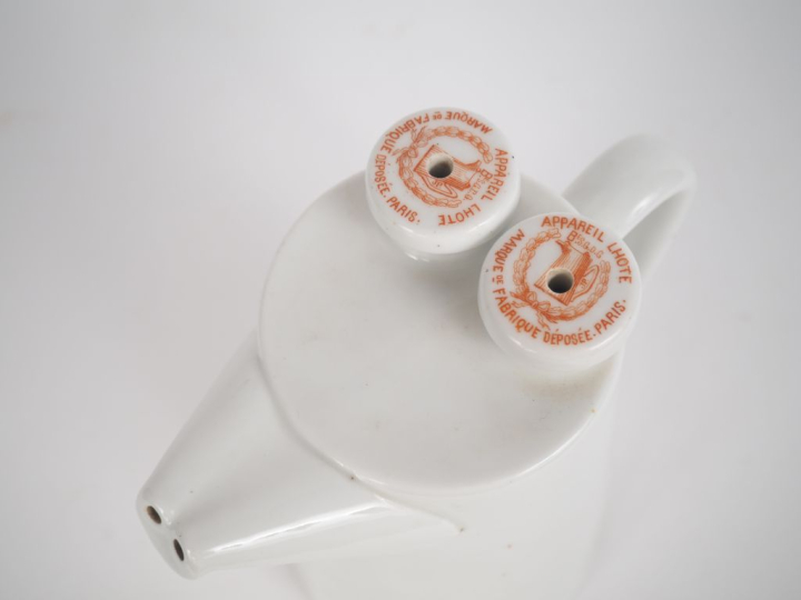 Verseuse à eau de Seltz. H. 22,5 cm