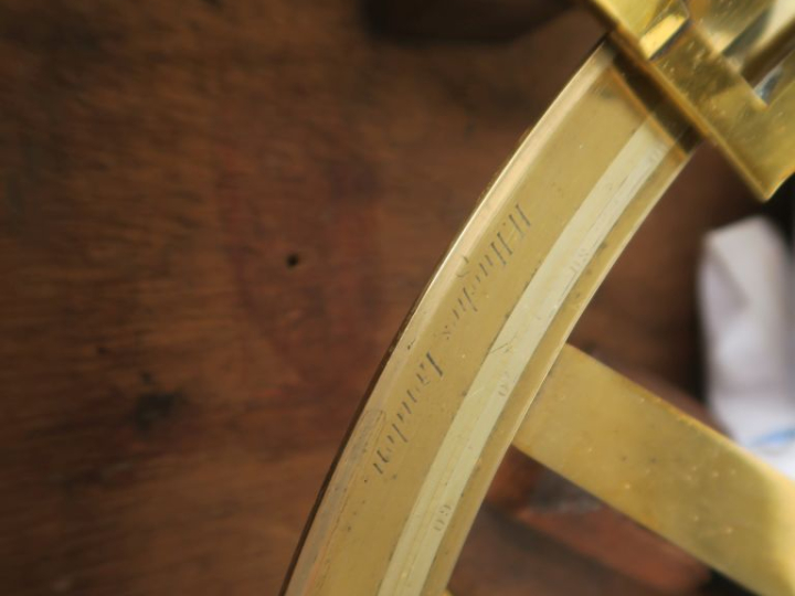 Sextant signé H. Hugues à London dans sa boite avec ses accesoires.