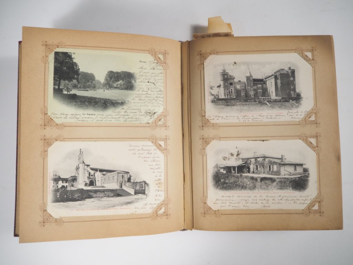 Album vers 1900 de 400 cartes postales : villes de cure, stations baln