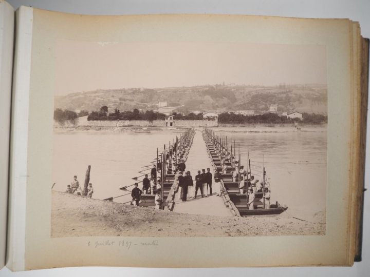 Bel album fin XIXème Circa 1897. 1er et 3ème régiment de Génie. Enviro