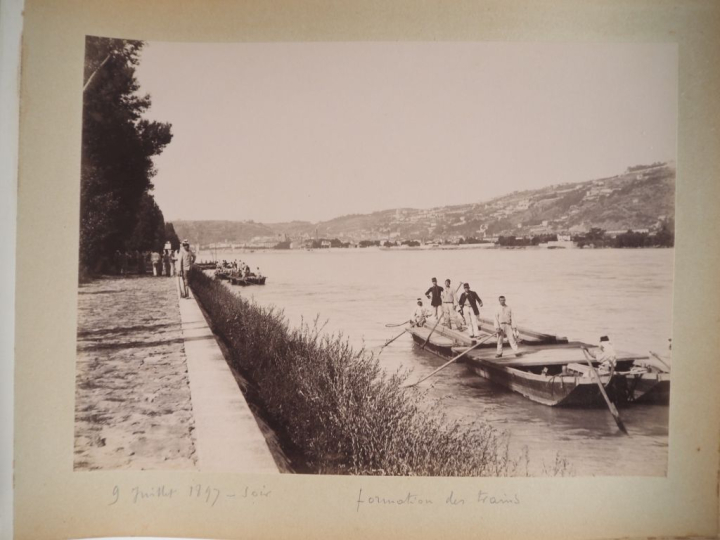 Bel album fin XIXème Circa 1897. 1er et 3ème régiment de Génie. Enviro