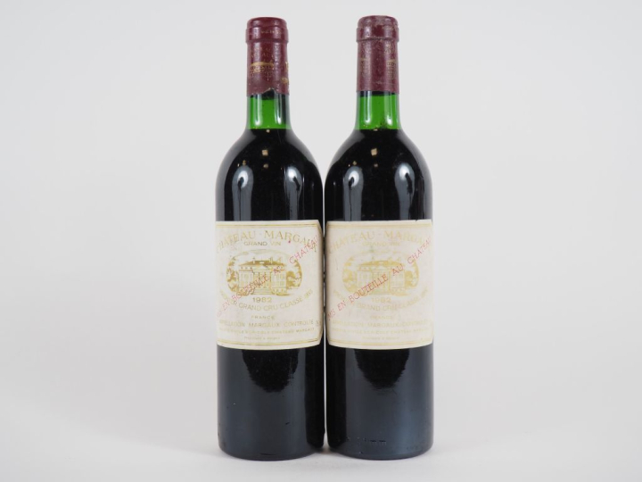 2 BOUTEILLES CHÂTEAU MARGAUX 1er GCC MARGAUX - 1982 - BG/1 ELF/1 EF/1 