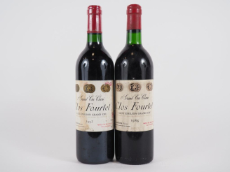 Vente aux enchères 2 BOUTEILLES CLOS FOURTET 1er GCC ST ÉMILION : 1 de 1988 BG/ES - 1 de 