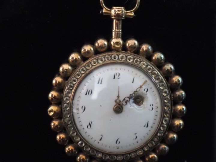 ANONYME Début XIXe siècle Montre de fantaisie en or jaune 750. Boîtier