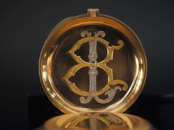 Montre de gousset Napoléon III trois tons d'or 750.  Cadran à chiffres