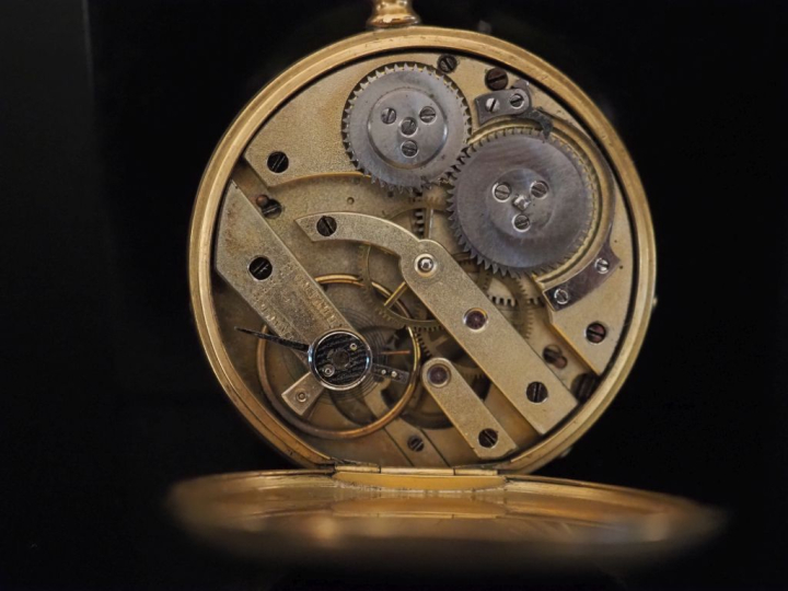 Montre de gousset Napoléon III en or jaune 750.  Cadran à chiffres rom