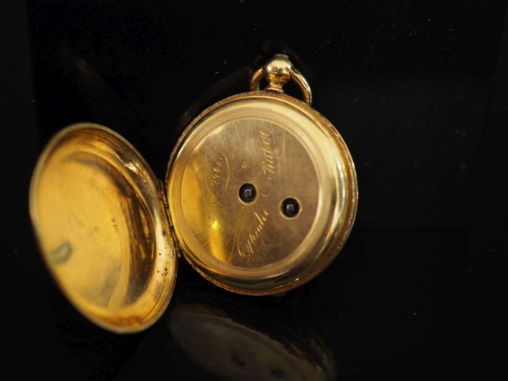 Ravissante petite montre de col Napoléon III demi savonnette en or jau