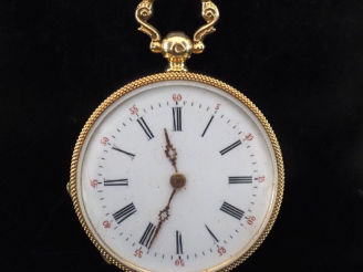 Vente aux enchères Montre de col Napoléon III en or jaune 750.  Cadran à chiffres romains
