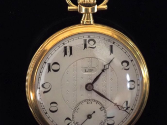 Vente aux enchères LIP Montre de gousset de style Art déco en or jaune 750.  Cadran à chi