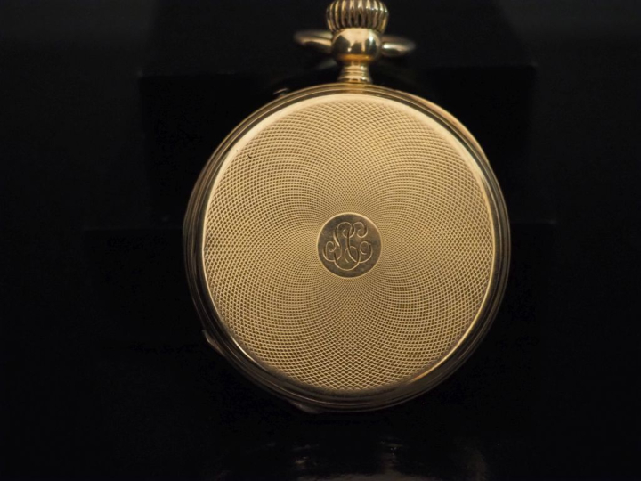 GENEVE Montre de gousset en or jaune 750.  Cadran à chiffres romains p