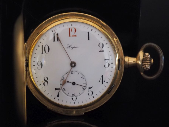 LEPIC Montre de gousset aveugle en or jaune 750.  Cuvette en or découv