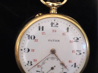 Vente aux enchères ULTRA Montre de gousset en or jaune 750.  Cadran à chiffres arabes noi