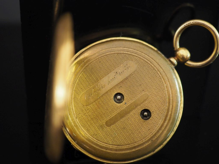 Montre de gousset en or jaune 750.  Cadran à chiffres romains pour les
