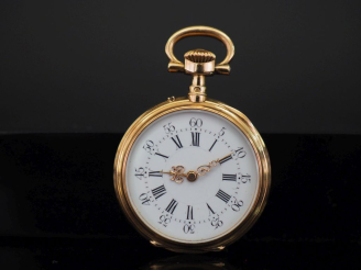 Vente aux enchères Petite montre de col en or jaune 750. Cadran à chiffres romains pour l