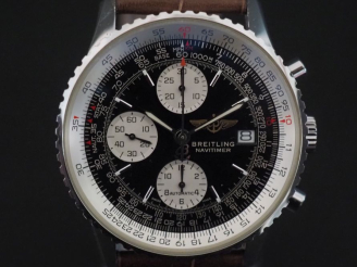 Vente aux enchères BREITLING, Navitimer Ref. A13322 Montre chronographe en acier.  Boitie
