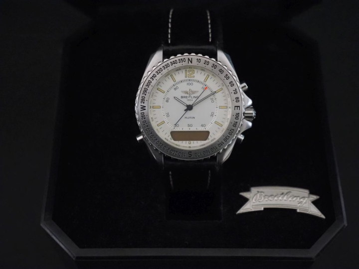 BREITLING 1884, Pluton Ref. A51038 Montre chronographe en acier, étanc