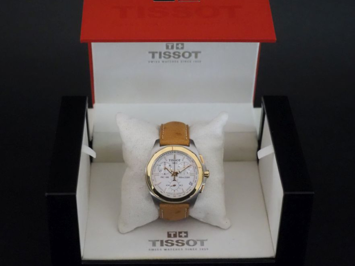 TISSOT 1853, PRC 100 Montre bracelet chronographe, boitier à pans coup