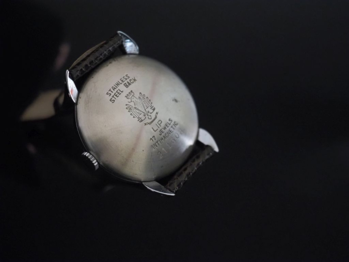 LIP, Jumbo Montre bracelet en acier.  Ref. 253035 Cadran rond à chiffr