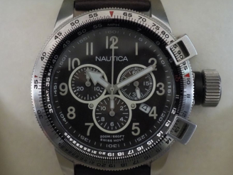 Vente aux enchères NAUTICA Ref. A29540 Montre bracelet en acier.  Cadran à trois compteur