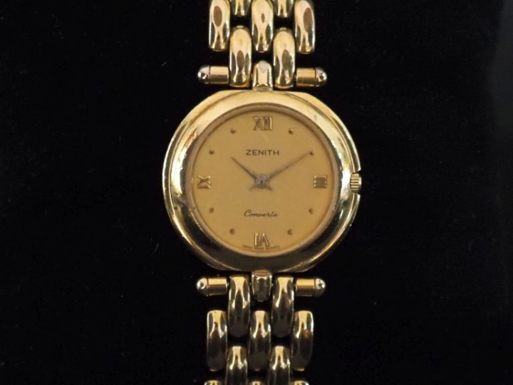 ZENITH, Concerto Montre bracelet de dame en métal doré. Cadran à rond 