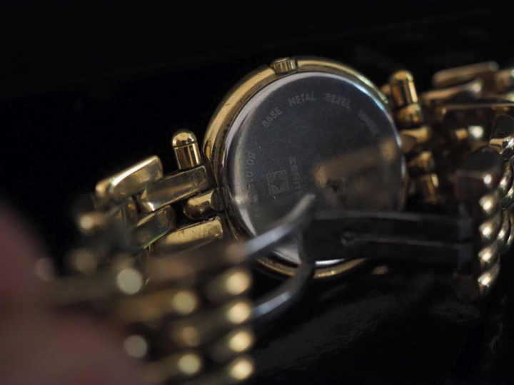 ZENITH, Concerto Montre bracelet de dame en métal doré. Cadran à rond 