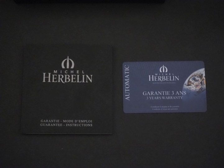 Michel HERBELIN, Newport Ref. 1666/BC Montre bracelet en acier.  Cadra