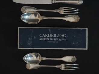 Vente aux enchères Partie de ménagère de style Louis XV en argent 925, poinçon Minerve, m