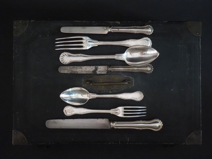 Partie de ménagère de style Louis XV en argent 925, poinçon Minerve, m