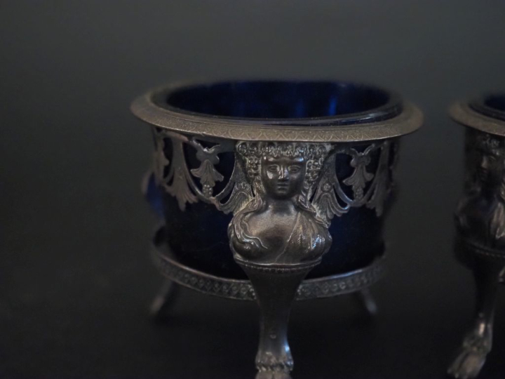 Paire de salerons Restauration en argent 950, poinçon Vieillard, à déc