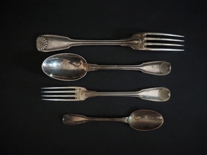 Partie de ménagère de style Louis XV en argent 925, poinçon Minerve, m