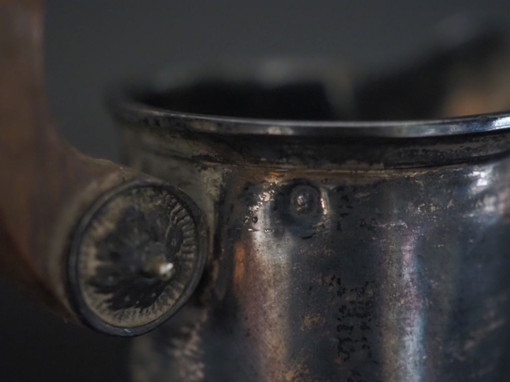 Petit pot à lait de style Louis XVI en argent 925, poinçon Minerve, à 