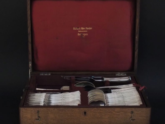 Vente aux enchères RICHARD ABR. HERDER, Solingen Ménagère de style Art déco en métal arge