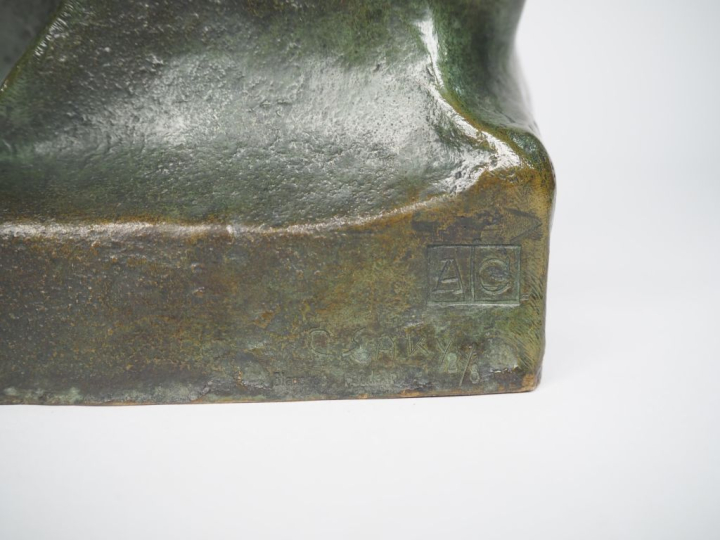  Joseph CSAKY (1888-1971). "Jeune fille aux raisins". Epreuve en bronz