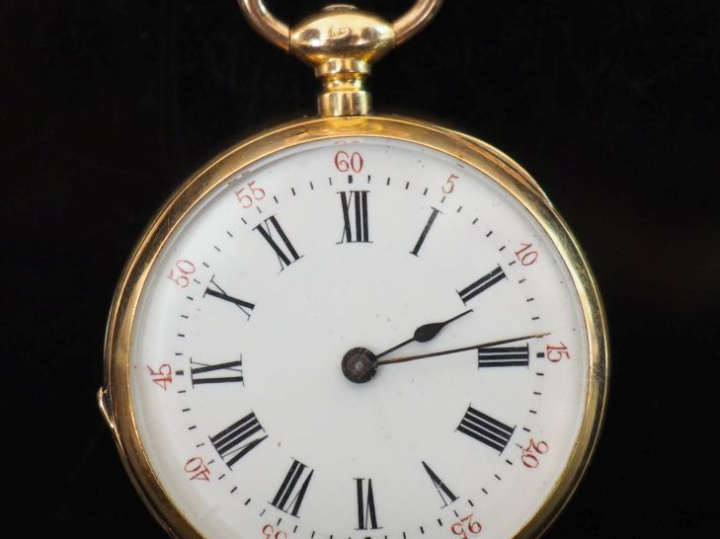 Montre de col Napoléon III en or jaune 750.  Cadran à chiffres romains