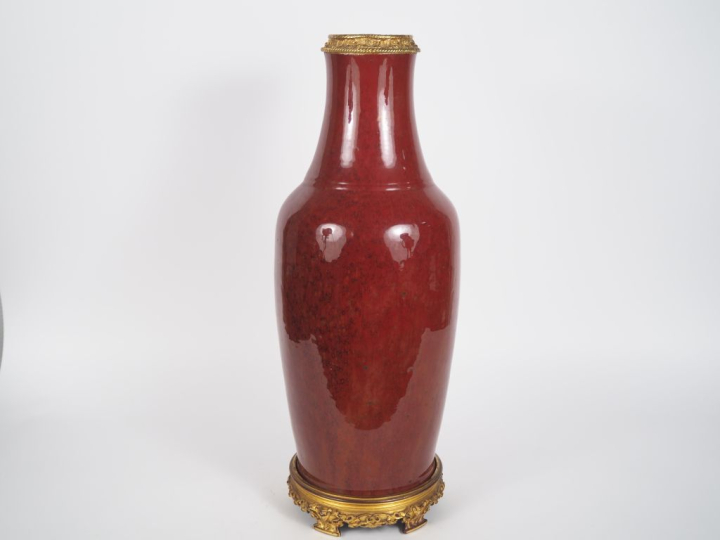 Chine, XIXe siècle,  Important vase balustre, en porcelaine émaillée s