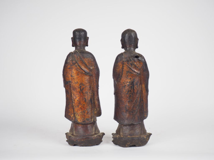 Chine, époque Ming, XVIIe siècle, Deux statuettes en bronze, anciennem