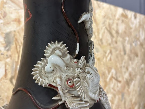 Japon, Arita vers 1900, Important vase balustre à col pavillonné en co