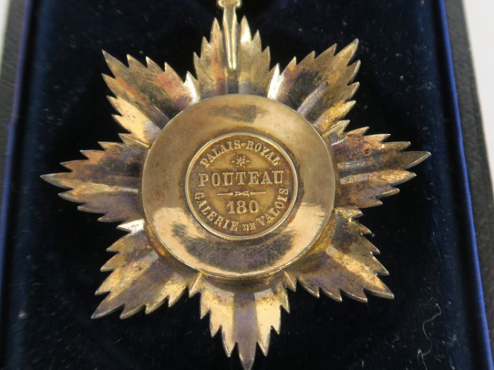 COMORES  ORDRE DE L’ETOILE D’ANJOUAN.  Etoile d’officier du 1er type. 