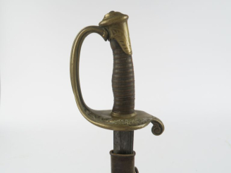 Vente aux enchères Sabre d’adjudant d’infanterie modèle 1845.  Poignée en corne avec fili